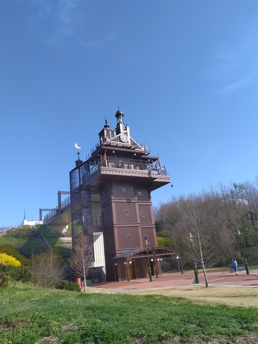 ジブリパーク、良かった~~ひろーい公園をゆったり散歩しつつ、ジブリの世界を楽しみました😊行く直前にトトロと耳をすませばを ジブリパーク、良かった~~ひろーい公園をゆったり散歩しつつ、ジブリの世界を楽しみました😊行く直前にトトロと耳をすませばを