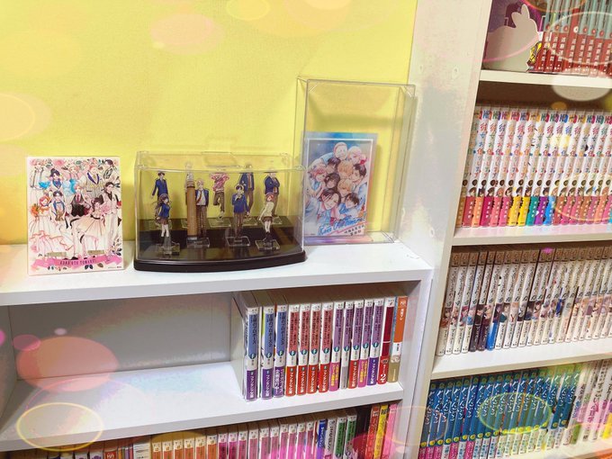 本棚やグッズを少し並べ替えてみた😊この音とまれ!のコーナーは何度見ても癒される☺️💕もっと本格的に飾りたいな🤤 本棚やグッズを少し並べ替えてみた😊この音とまれ!のコーナーは何度見ても癒される☺️💕もっと本格的に飾りたいな🤤