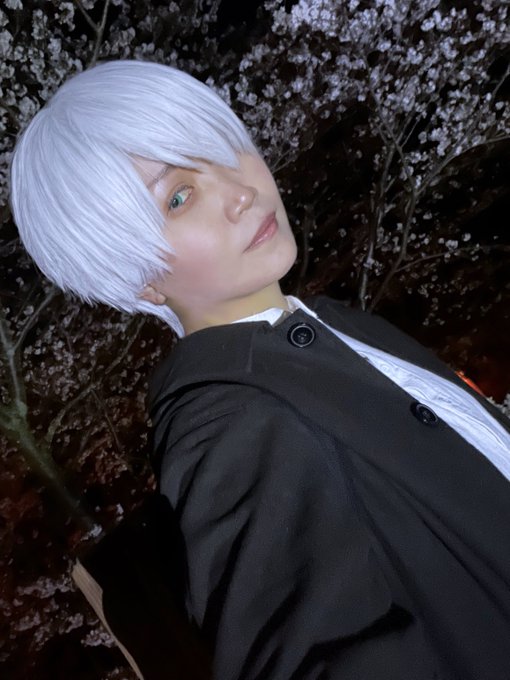 【cosplay】昨日は侑さんと夜桜撮影行ってきました~~~🌸🌃侑さんに久々に会えたのも満開の桜で蟲師撮ってもらえたのも 【cosplay】昨日は侑さんと夜桜撮影行ってきました~~~🌸🌃侑さんに久々に会えたのも満開の桜で蟲師撮ってもらえたのも
