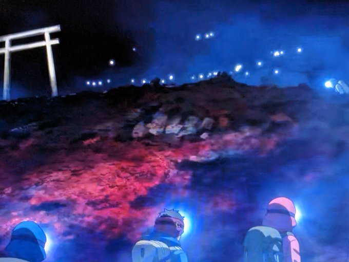 ヤマノススメで描かれる富士山の山頂に続く光の列が凄く好きです。わざわざ富士山に登るからには、その光の主の一人一人が何かし