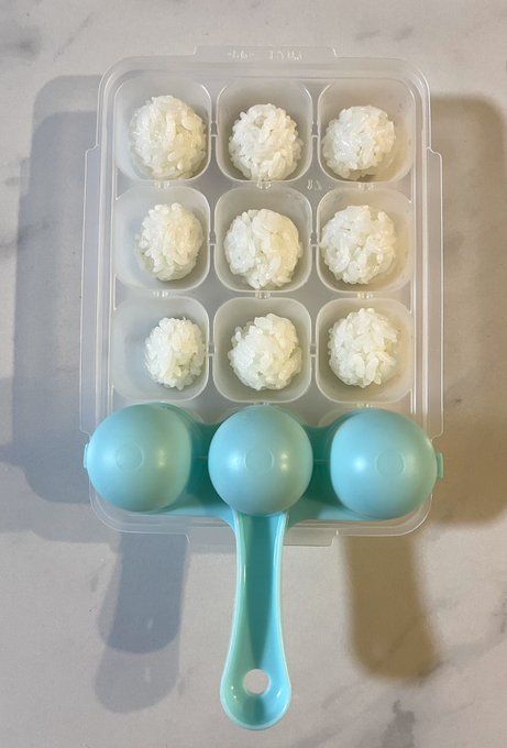 離乳食完了期に入ってから、リッチェルわけわけフリージングの15mlってほとんど使わなかったんだけど、冷凍おにぎりのストッ 離乳食完了期に入ってから、リッチェルわけわけフリージングの15mlってほとんど使わなかったんだけど、冷凍おにぎりのストッ