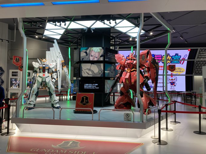 4階のガンダムさん達。表のデカいのはまだ撮ってません💦朝急いでたので💦 4階のガンダムさん達。表のデカいのはまだ撮ってません💦朝急いでたので💦