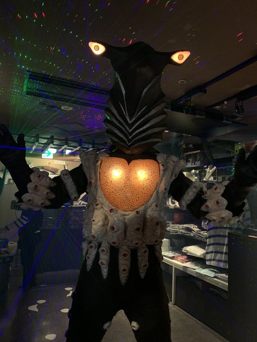 その時はジョリーシャポーに怪獣酒場も行ったね森次さんとお写真撮らせてもらったし、ペガッサ星人にも会ったよ その時はジョリーシャポーに怪獣酒場も行ったね森次さんとお写真撮らせてもらったし、ペガッサ星人にも会ったよ