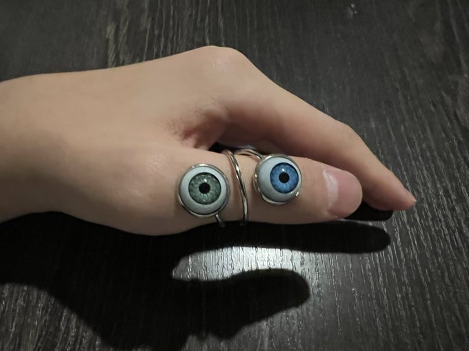 今日エイプリルフールだったのに何も嘘ついてなかったなさっき買った寄生獣みたいなリングで許してください 今日エイプリルフールだったのに何も嘘ついてなかったなさっき買った寄生獣みたいなリングで許してください