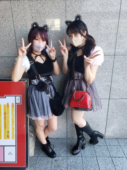 4月一発目はとみちゃん&あめちゃんのW来店🎵打つのは緋弾のアリア2にょろにょろ~🐍もう2度と打つことはないでしょ 4月一発目はとみちゃん&あめちゃんのW来店🎵打つのは緋弾のアリア2にょろにょろ~🐍もう2度と打つことはないでしょ