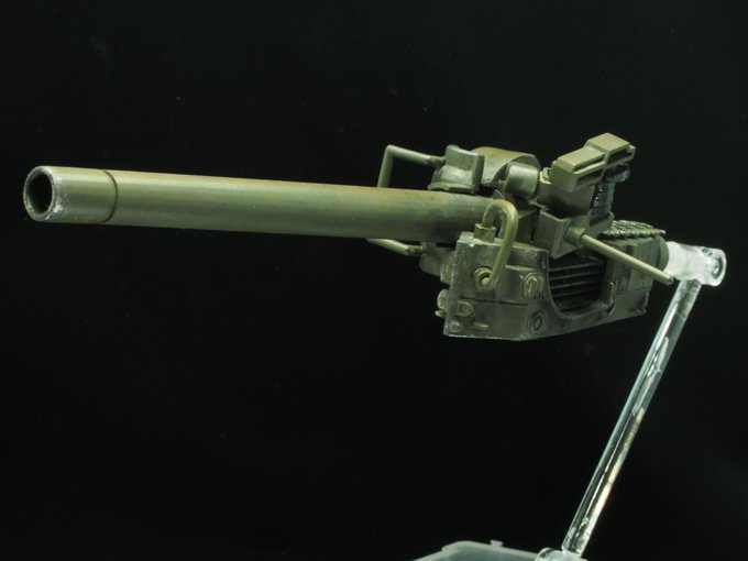 75mm砲今まで作ったシャーマンの余剰パーツと3Dプリンタで何とか形にした。FAガールが1/10位なので、10倍すると7
