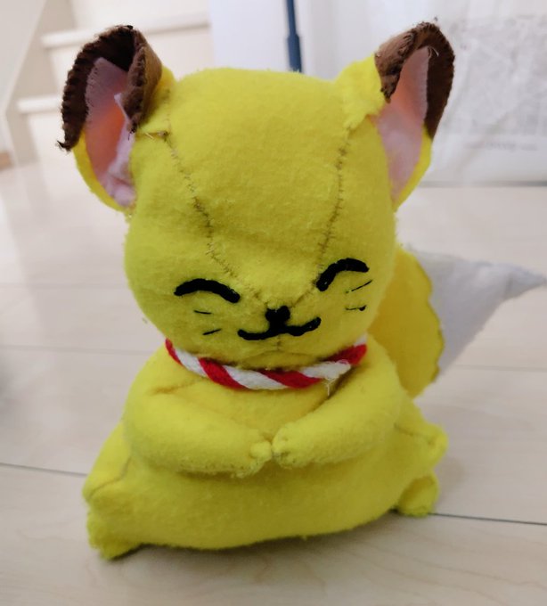 娘ちゃんが初めてコスした、繰繰れ!コックリさんの市松こひなやった時に作ったコックリさんきつねバージョン(笑)フェルトで作 娘ちゃんが初めてコスした、繰繰れ!コックリさんの市松こひなやった時に作ったコックリさんきつねバージョン(笑)フェルトで作