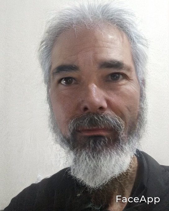 皆さん、実は私は82歳なんです皆さんには25歳と嘘をついておりました・・・私が亡くなったらこの画像を遺影にしてイェイと叫 皆さん、実は私は82歳なんです皆さんには25歳と嘘をついておりました・・・私が亡くなったらこの画像を遺影にしてイェイと叫