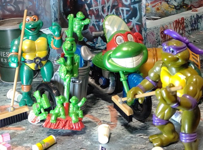 #4月になったのでフォロワーさんに自己紹介しようぜ🐢ミュータントタートルズのフィギュアの撮影をしていますPictures #4月になったのでフォロワーさんに自己紹介しようぜ🐢ミュータントタートルズのフィギュアの撮影をしていますPictures