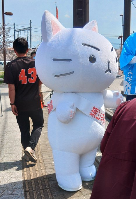 ねこねこ日本史ファンとしては、同じ作者さんの「猫ピッチャー」に会えたのが最高だった(撮った時は気付かなかったけど、何気に ねこねこ日本史ファンとしては、同じ作者さんの「猫ピッチャー」に会えたのが最高だった(撮った時は気付かなかったけど、何気に