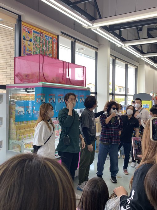 YouTube登録者数29万人のクレーンゲーム専門ちゃんねる「もっかいちゃんねる」さんのイベントに赴き、クレーン技術を真 YouTube登録者数29万人のクレーンゲーム専門ちゃんねる「もっかいちゃんねる」さんのイベントに赴き、クレーン技術を真