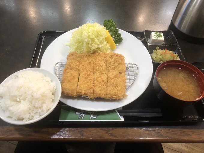 #横須賀 本日の〆はとんかつの方丈さんでヒレカツ定食糖質制限をと思いつつご飯お代わりしてしまった#はいふり コーナーは今