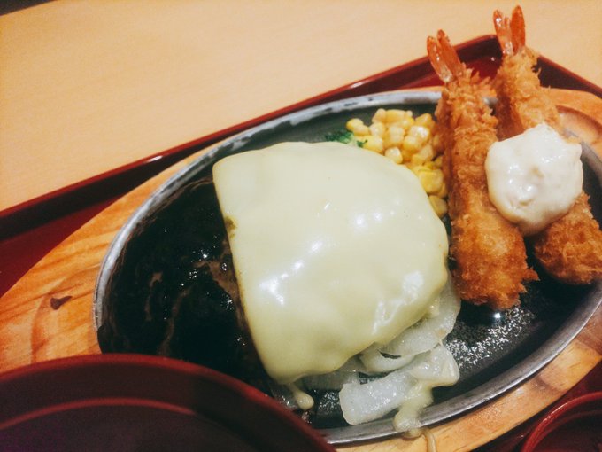 アニメ、異世界食堂この時間に見てしまったもんだから、マジで飯テロ食らった( º﹃º )異常にエビフライとか食べたくなっ アニメ、異世界食堂この時間に見てしまったもんだから、マジで飯テロ食らった( º﹃º )異常にエビフライとか食べたくなっ