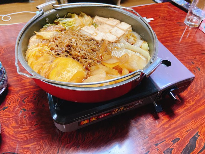 彼氏の実家で食べたすき焼きと買ってもらったお守り🐰かわいい。と、いちごの割合がうち好みで神ないちごミルク😋 彼氏の実家で食べたすき焼きと買ってもらったお守り🐰かわいい。と、いちごの割合がうち好みで神ないちごミルク😋