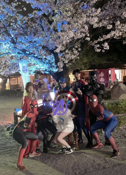 岡崎の桜祭りにいたアベンジャーズ💗本当にクオリティ高くてテンション上がって写真撮ってもらったんだけど他の写真とかみたくて