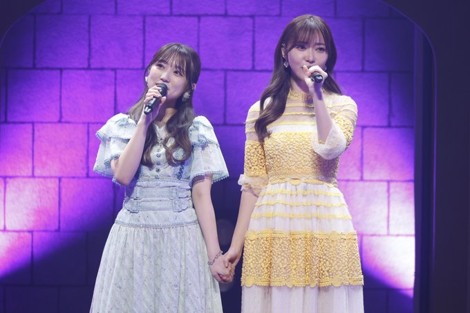 💐 #矢吹奈子卒業コンサート矢吹奈子、卒コンで指原莉乃と「君の名は希望」歌唱😢優しい白のドレスはIZ*ONEからの担当者 💐 #矢吹奈子卒業コンサート矢吹奈子、卒コンで指原莉乃と「君の名は希望」歌唱😢優しい白のドレスはIZ*ONEからの担当者