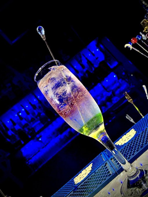 アイドリッシュセブン 「 百 」イメージカラーは上層、桜のリキュールで表現🍸淡く美しく、人を笑顔にする力のある本人の美し アイドリッシュセブン 「 百 」イメージカラーは上層、桜のリキュールで表現🍸淡く美しく、人を笑顔にする力のある本人の美し