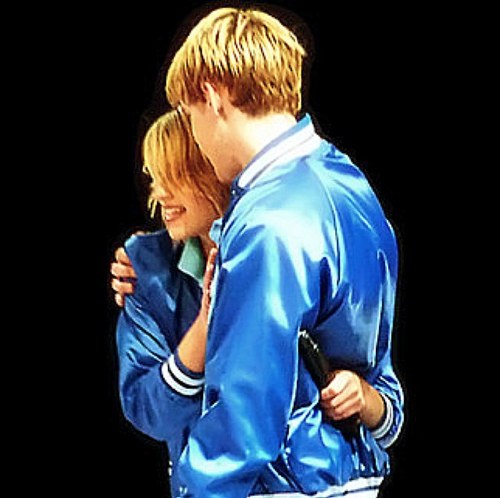 Chord & Dianna Army (@chorddiannaarmy) Influencer Profile ... - 500 x 498 jpeg 54kB