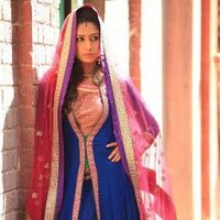 @farnaz_shetty