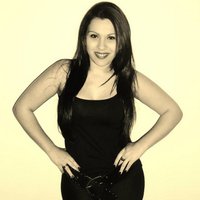 @CandeStella