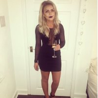 @ChloeBott_