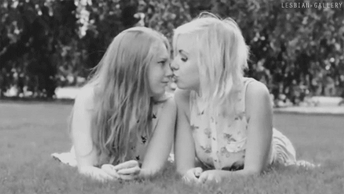 young hot girls kissing №457069 young hot girls kissing № 457068