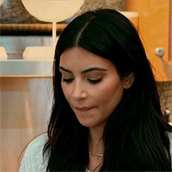 RT @rodashian: Me tonight during this new episode #KUWTK @KimKardashian https://t.co/4CmtGr8b9i