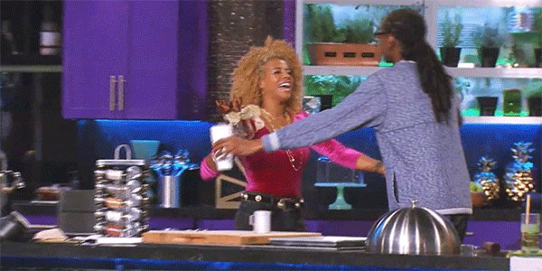 RT @VH1: .@iamkelis + bacon = DREAM DINNER DATE! #MarthaAndSnoop https://t.co/yKk4ch2cFX