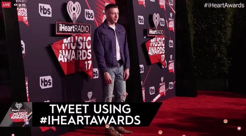 RT @iHeartRadio: .@macklemore is here! ???????? #iHeartAwards https://t.co/LksguHRqRh