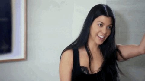 RT @khlomoneybr: 13 seasons and we still get excited like it was the first one ???????? #KUWTK @kourtneykardash https://t.co/4cC8oM3ocB