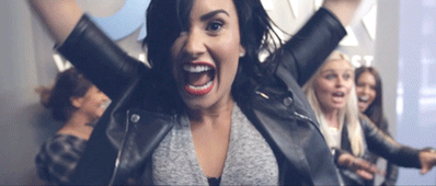 RT @OnAirWithRyan: .@DDLovato hosts epic #CoolForTheSummer dance party with @OnAirWithRyan! Watch: http://t.co/4eupJDFcW2 http://t.co/y2nmq…