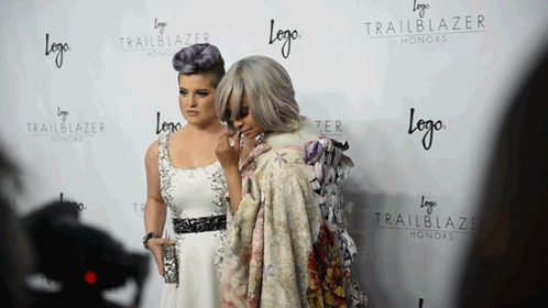 RT @LogoTV: FLAWLESS. Don't miss @kellyosbourne and @ravensymone at #TrailblazerHonors Saturday at 8/7c. RT if you're tuning in! http://t.c…