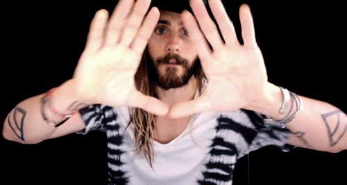 RT @30SECONDSTOMARS: LESS THAN 1 HOUR! RT if you're joining @JaredLeto for a special #CampMars VIDEO CHAT 12PM PT: http://t.co/oPusNNFAFZ h…