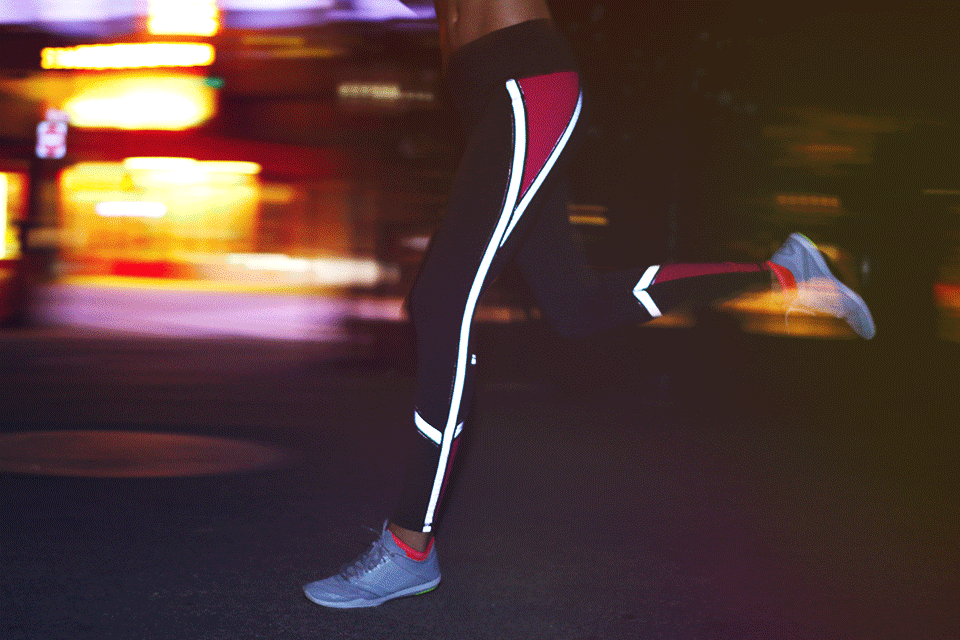 RT @VSSportOfficial: Ready. Set. GLOW. Train all night with our new reflective gear. #GlowGetIt http://t.co/og1rR2Oa2c http://t.co/VFN5Zlj2…