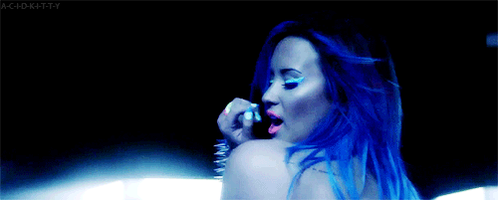 RT @VH1: ☕️ @DDLovato just solved the @Starbucks holiday cup controversy in a single tweet ☕️ https://t.co/QWkbE4zuYS https://t.co/A4w9Q5OT…