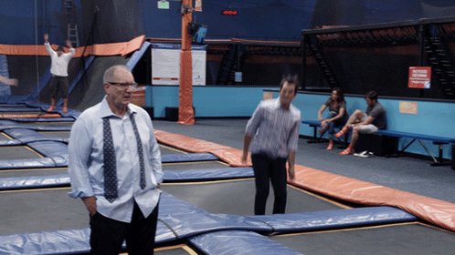 RT @ModernFam: We’re jumping for joy because #ModernFamily has been picked up for TWO more amazing seasons! ???????????? https://t.co/rr8wWwI1Yu