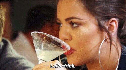 RT @iKylieFornia: less than 20mins until #kocktailswithkhloe 

@khloekardashian @KrisJenner ???? https://t.co/PlGqE0LoRP