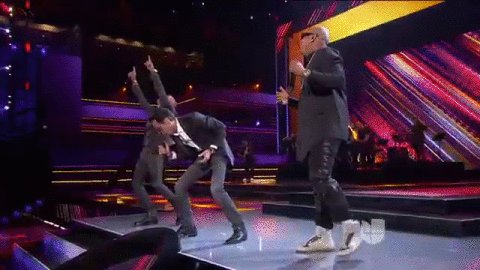 RT @premiolonuestro: .@MarcAnthony y @GdZOficial prendieron el escenario ???????????? en la gran fiesta de #PremioLoNuestro https://t.co/nL8i72YIrs