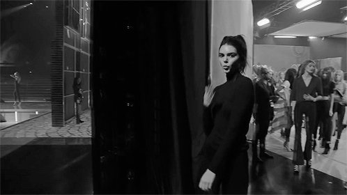 RT @bornforjenner: when you see someone who hates you @KendallJenner https://t.co/NRicPIV8ST