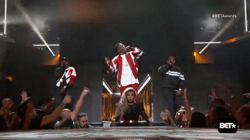 RT @TheSource: Puff Daddy announces the 'Bad Boy Family Reunion Tour,' kicking off in August: https://t.co/WTObSbt3Uy https://t.co/ectwDLAd…