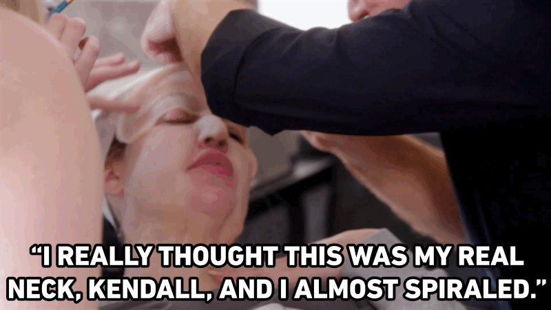 RT @KUWTK: Legit DYING at Khloe's make-under. ???????????? #KUWTK https://t.co/cJupAFsw7q
