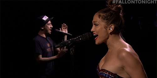 RT @FallonTonight: Turn it up! @Jlo & @lin_manuel are performing #LoveMakeTheWorldGoRound for Studio 6B! #FallonTonight https://t.co/7y5mQu…