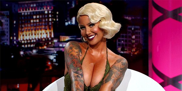 RT @VH1: BRB making @DaRealAmberRose's hotline bling ☎️☎️☎️ #AmberRoseShow https://t.co/PBbNTFXvAn