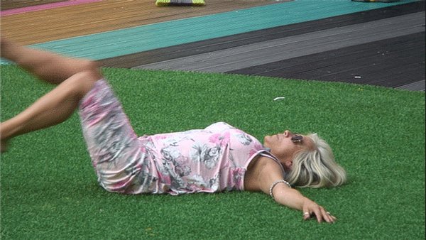 RT @bbuk: 11.13am: @SamFoxCom is bringing back the running man or sort of. ???? #CBBLive https://t.co/ncgzqfWCAa