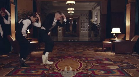 RT @kingmycroft: when you and the squad are out to get turnt #danceoff @macklemore https://t.co/qv3l8682BA