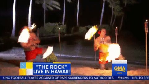 RT @GMAPopNews: ¡¡¡ALOHA!!! from Dwayne @TheRock Johnson in Maui! #Moana ????????????  https://t.co/SYzlkw4Udf