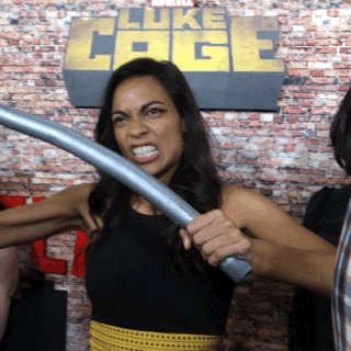 RT @ElomanisaG: Oh my god I love Claire so much. @rosariodawson you're the best!! #LukeCage https://t.co/oDq93USgHh