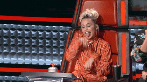 The final night of #voicebattles starts now!!! ???????????? @nbcthevoice https://t.co/LkOyG9sdNm