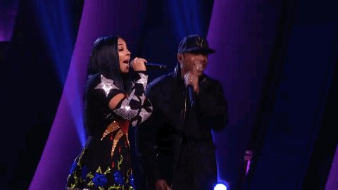 RT @FOXTV: The legendary @ashanti and @Ruleyork take on the @ApolloTheater! #ShowtimeApollo https://t.co/cCQjjixGge