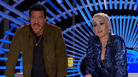 Agggh #AmericanIdol always getting you with these dang commercial break timings! https://t.co/oNNdZCfv0J